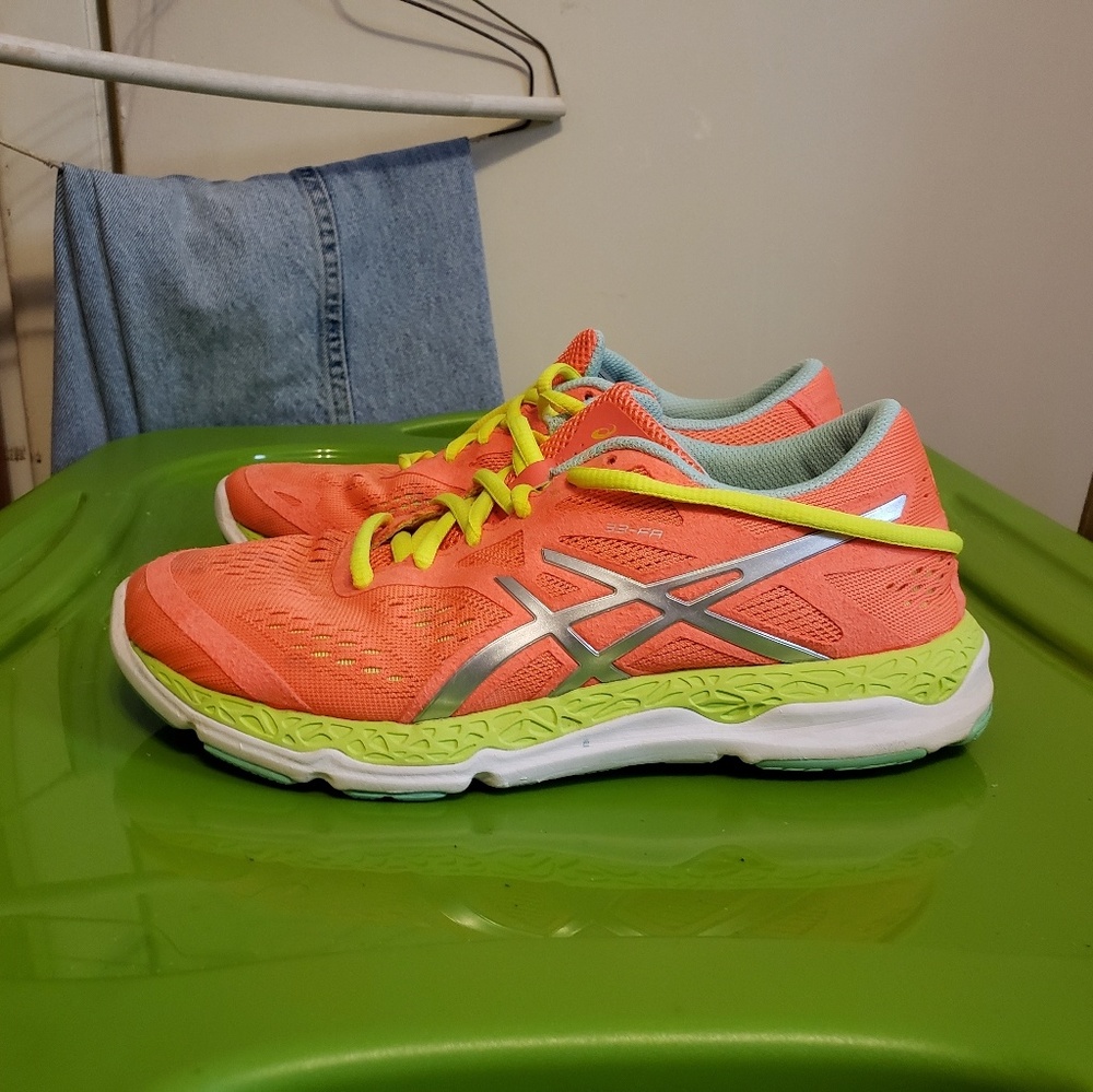 Womens Asics running shoes, sneakers